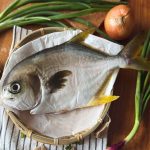 Golden pomfret (per kg)